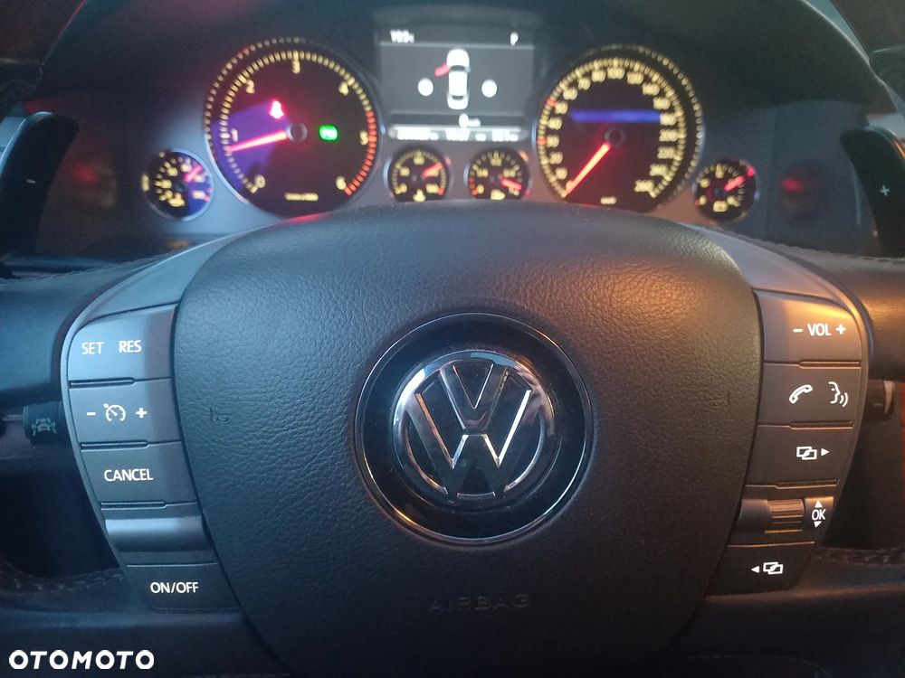Volkswagen Phaeton 3.0 V6 TDI DPF 4MotION Automatik (5 Sitzer) Edition 6 - 12