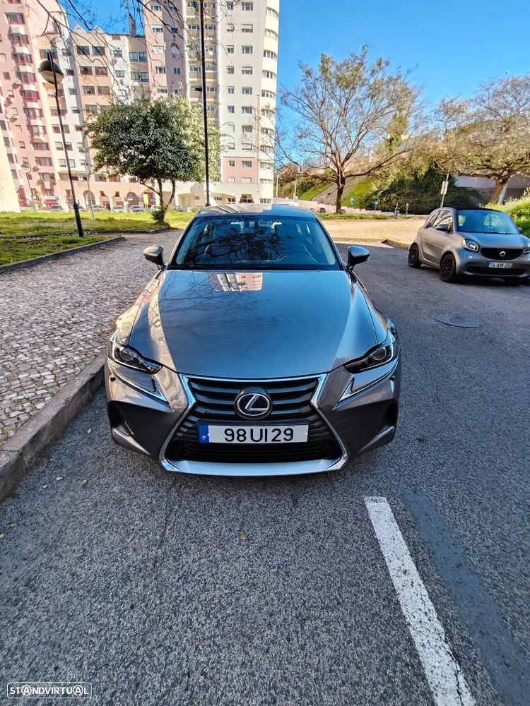 Lexus IS 300H Executive - 13