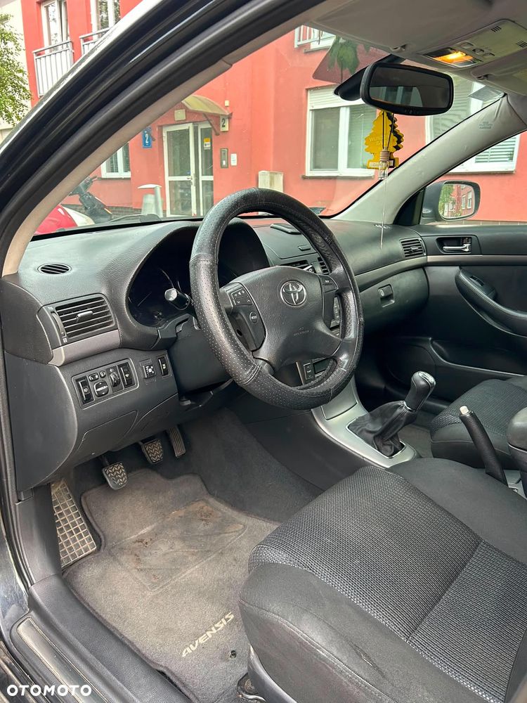 Toyota Avensis 1.8 VVT-i Sol - 12