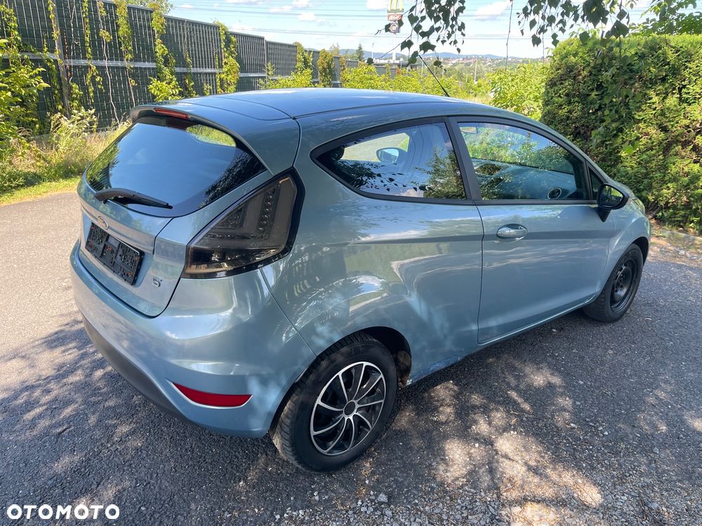 Ford Fiesta - 5