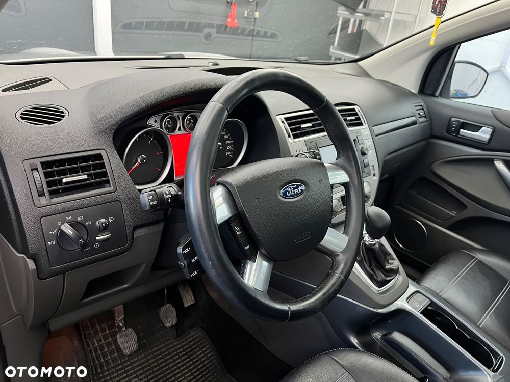 Ford Kuga 2.0 TDCi Titanium - 35