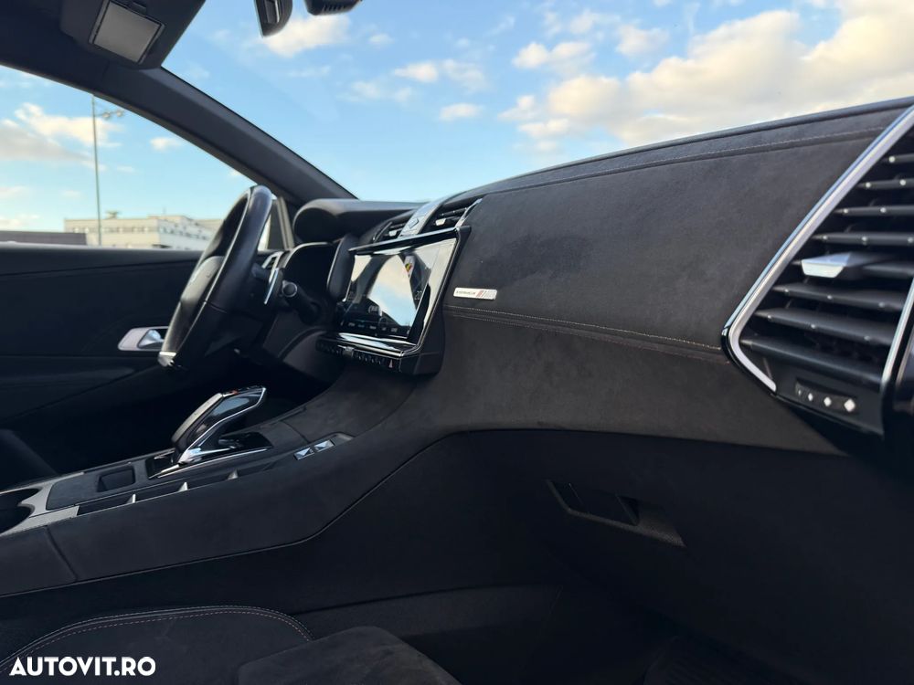 DS Automobiles DS 7 Crossback DS7 1.6 PHeV AWD 300 EAT8 PERFORMANCE LINE + - 37