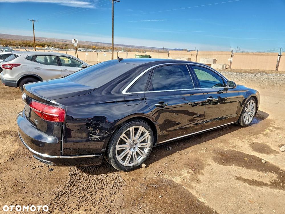 Audi A8 - 4