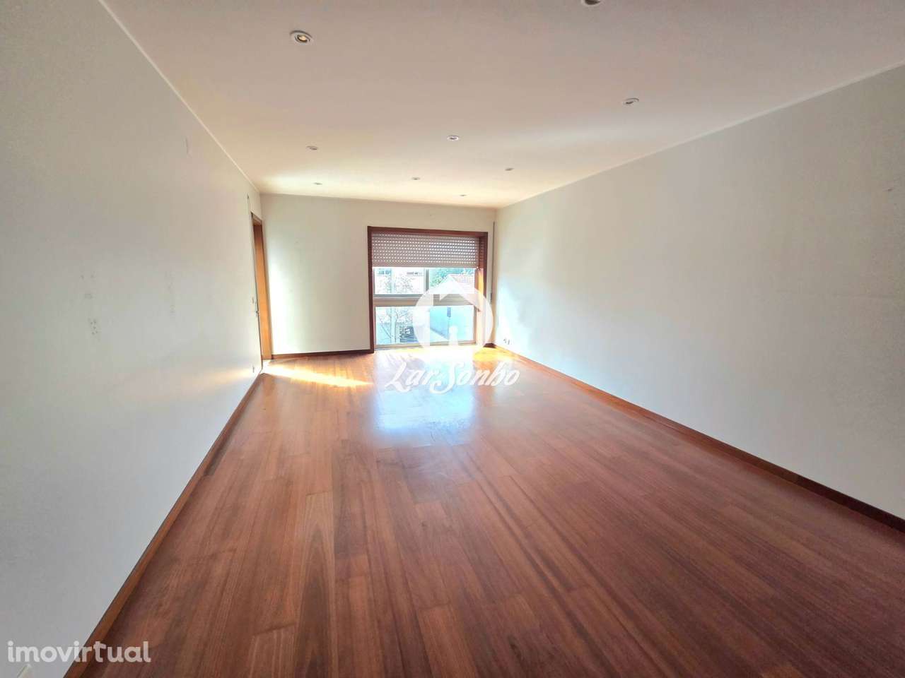 T2à rotunda do lavrador - Maia - Grande imagem: 2/10