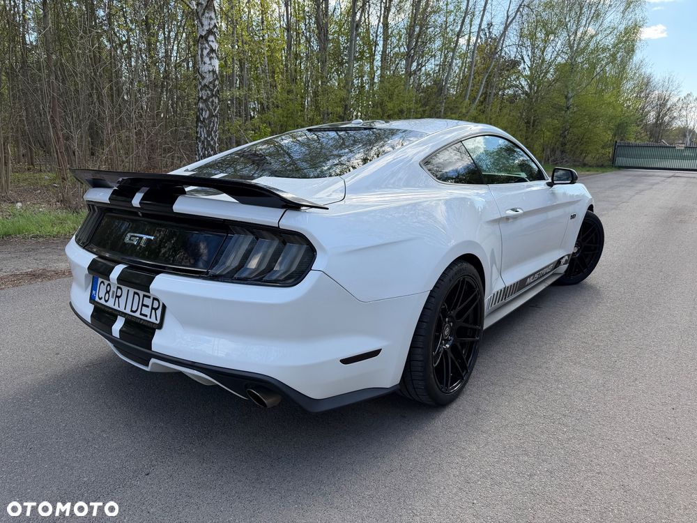 Ford Mustang 5.0 V8 GT - 4