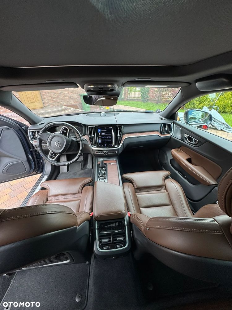 Volvo V60 Cross Country - 5