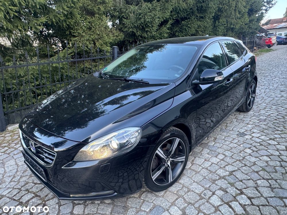 Volvo V40 T2 You - 3