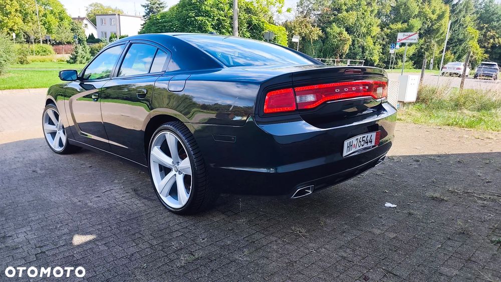 Dodge Charger 3.5 V6 SXT - 33