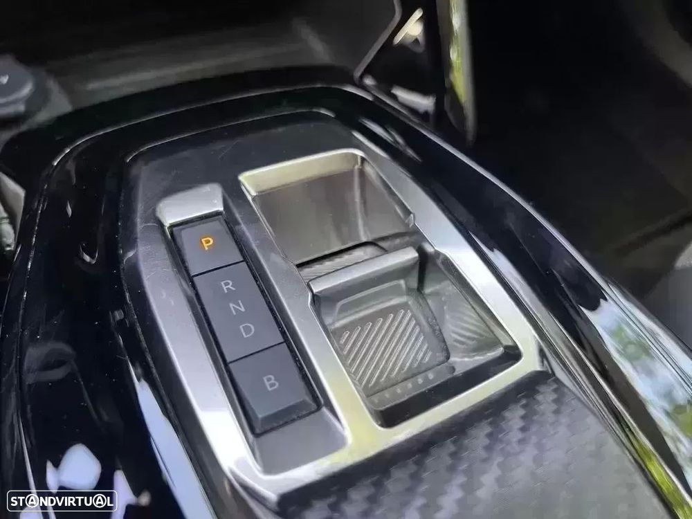 Peugeot e-2008 50 kWh Allure Pack - 36