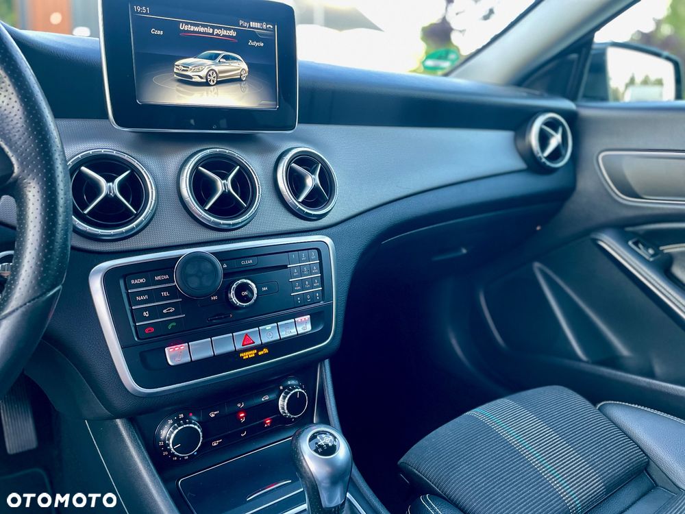 Mercedes-Benz CLA Shooting Brake 200 (CDI) d - 20