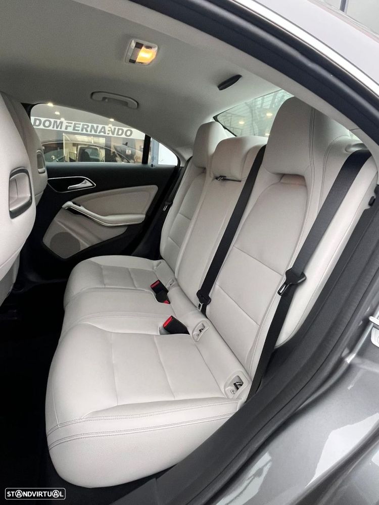 Mercedes-Benz CLA 200 CDI Urban - 32