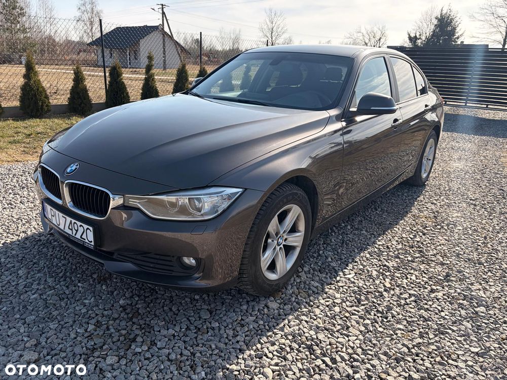 BMW Seria 3 316d - 13