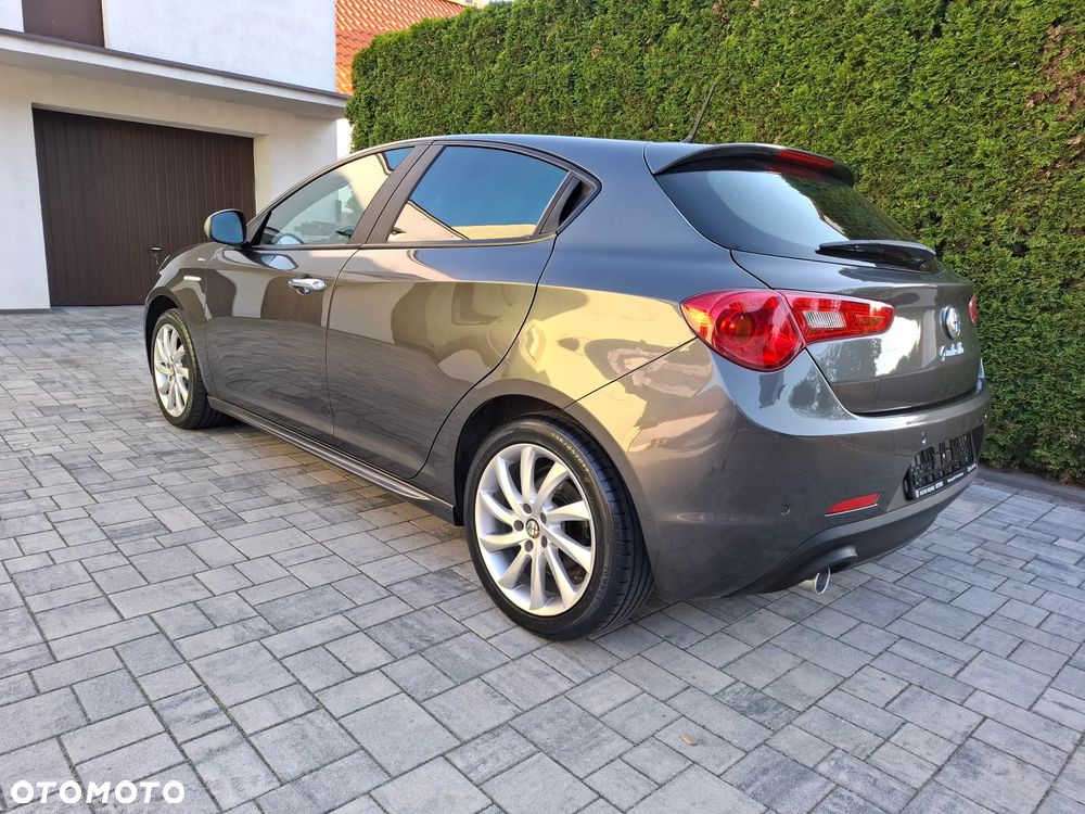 Alfa Romeo Giulietta - 10