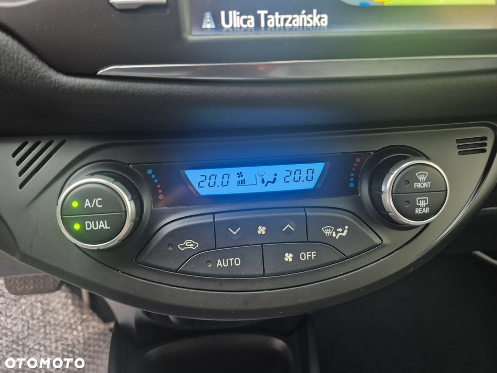 Toyota Yaris - 24