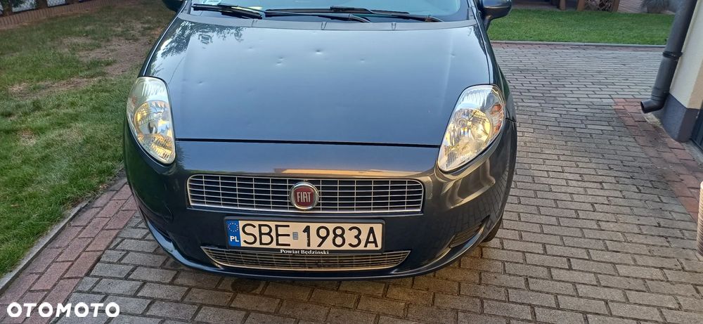 Fiat Grande Punto Actual 1.4 8V Estiva Blue&Me - 16