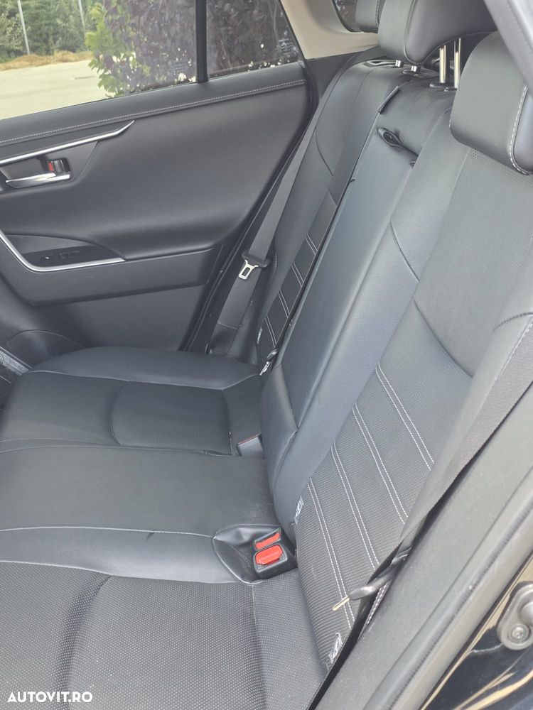 Toyota RAV4 2.5 4x4 Lounge - 13