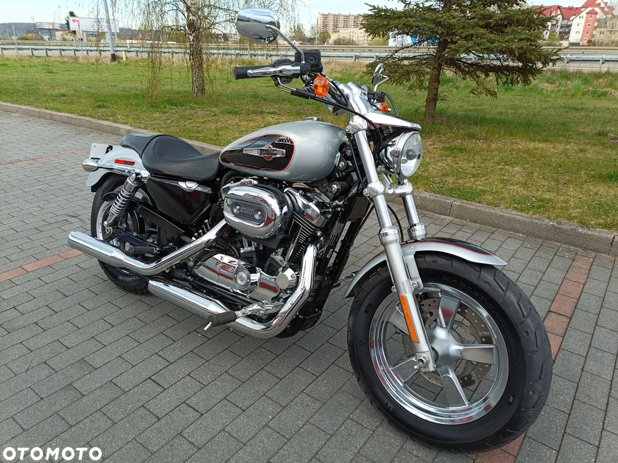 Harley-Davidson Sportster Custom 1200C - 3