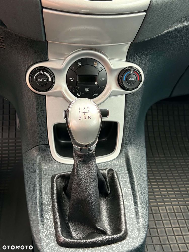 Ford Fiesta 1.25 Titanium - 9