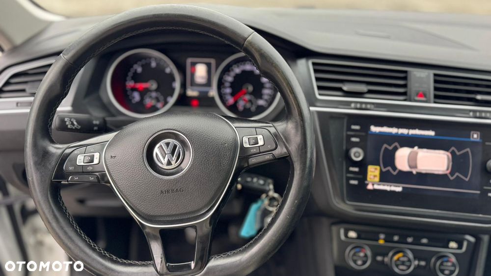 Volkswagen Tiguan 2.0 TDI SCR 4Motion (BlueMotion Tech) Comfortline - 11