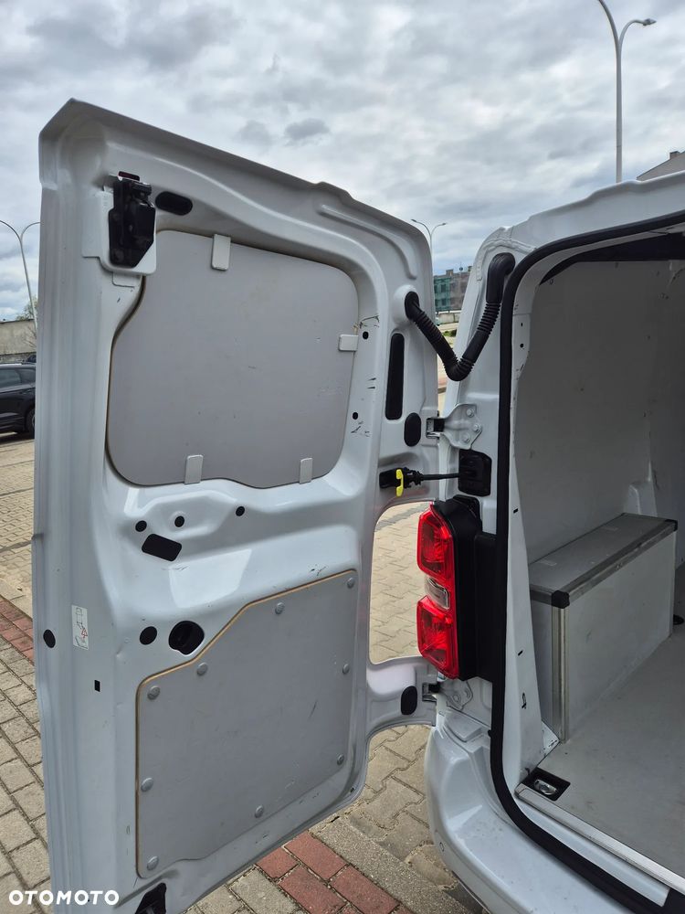 Opel Vivaro / Expert / Scudo / Jumpy / Proace - 11