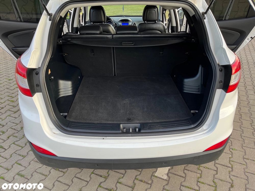 Hyundai ix35 1.6 2WD Fifa World Cup Edition - 9