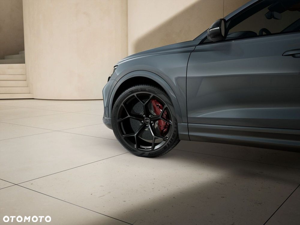 Audi RS Q8 - 8