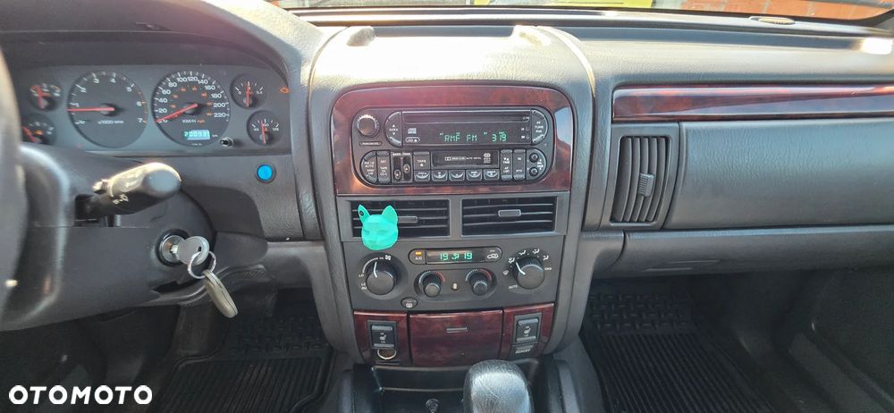 Jeep Grand Cherokee - 1