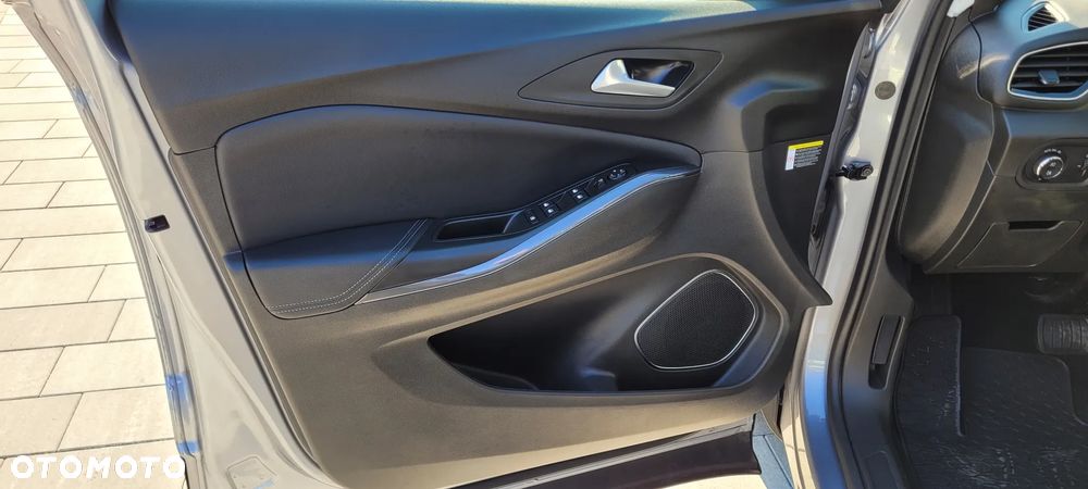 Opel Grandland X - 11