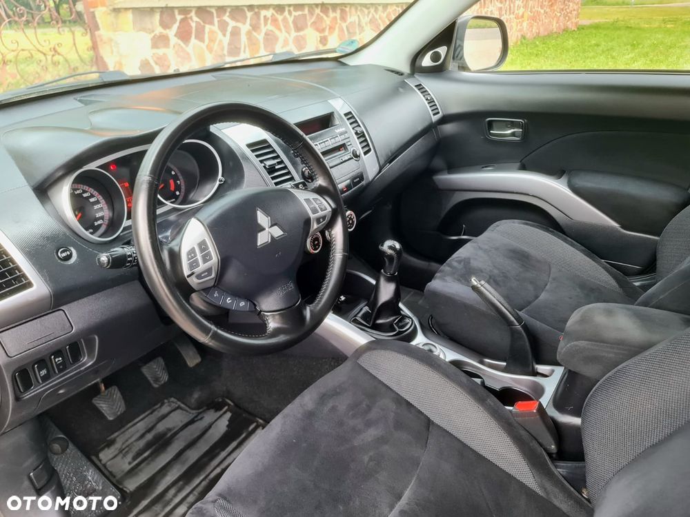 Mitsubishi Outlander 2.4 4WD Invite - 7