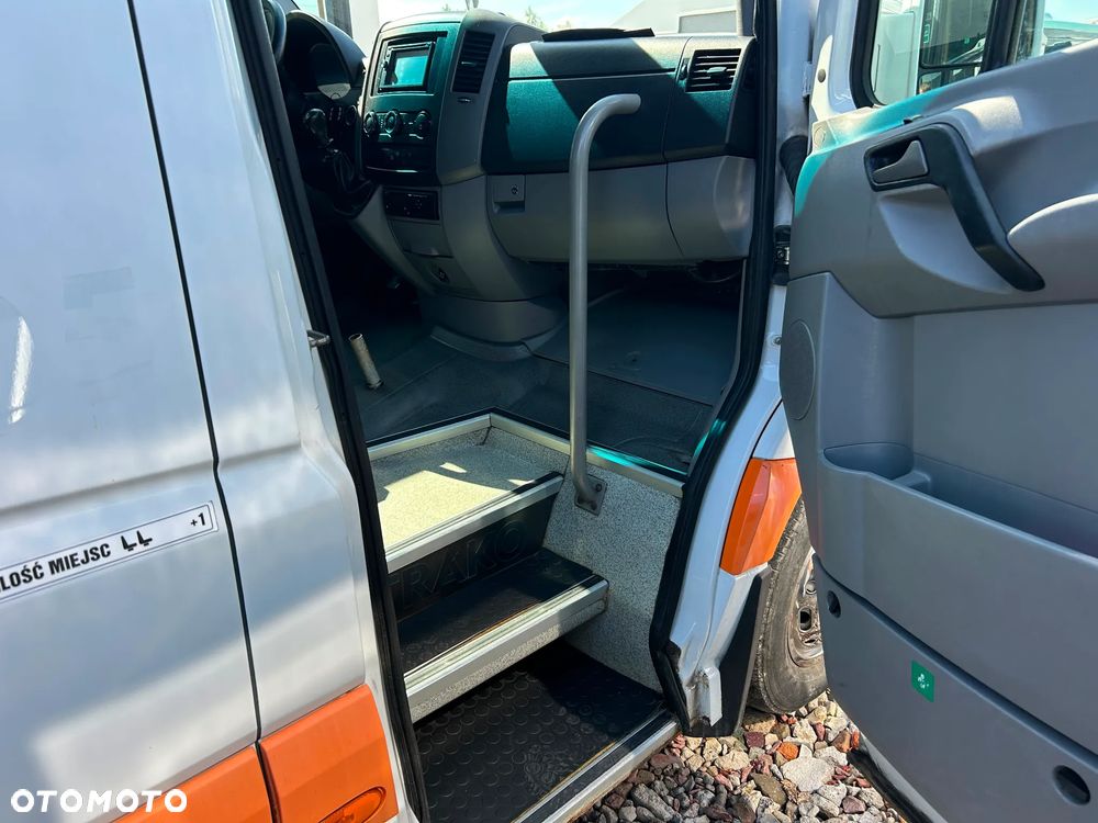 Mercedes-Benz Sprinter 519 - 20