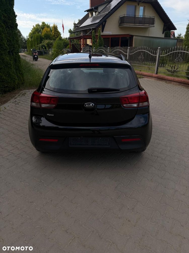 Kia Rio 1.2 Business Line Plus - 4
