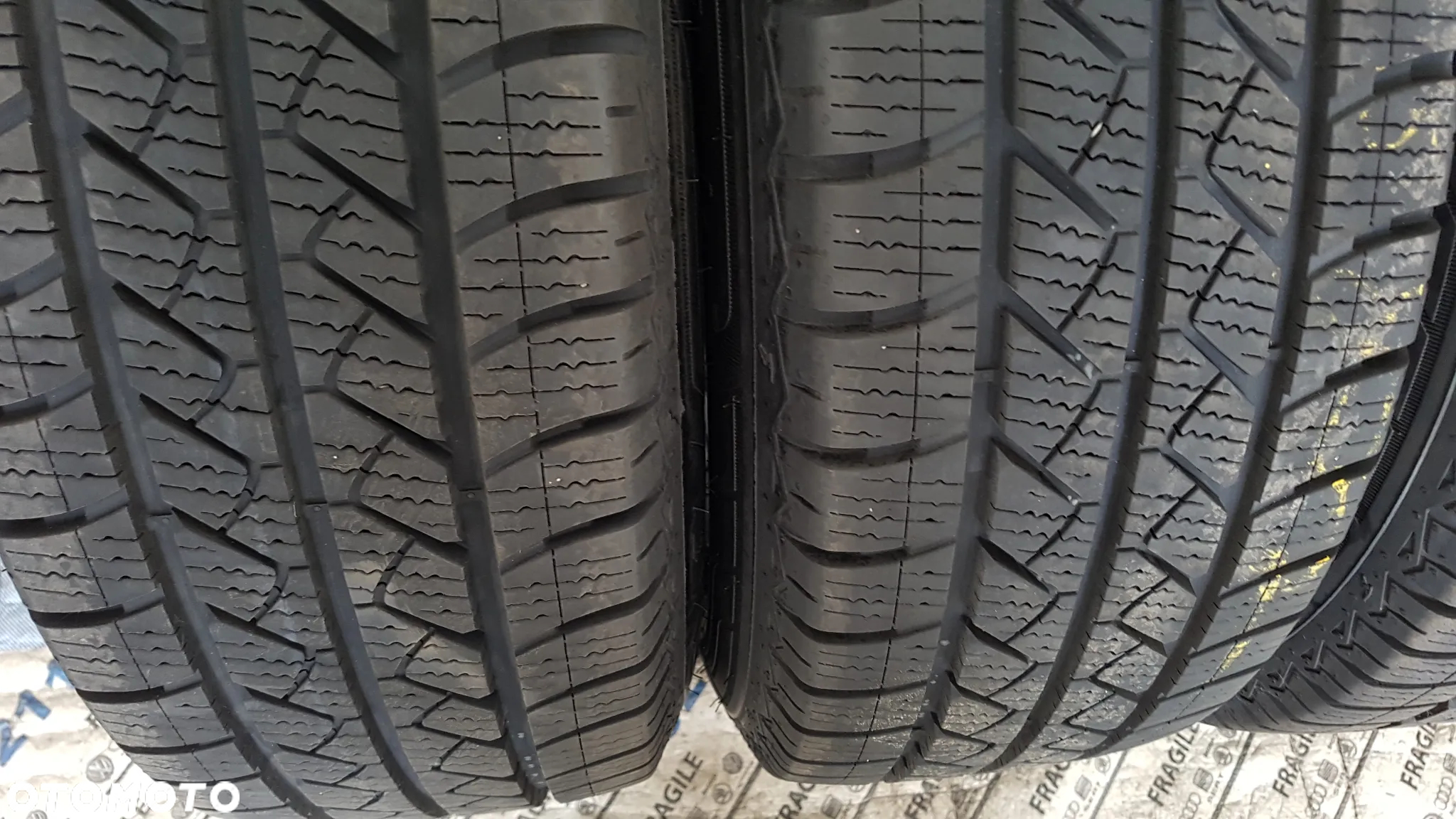 KOŁA CAŁOROCZNE  195/65R16C MERCEDES VITO VIANO 6,5JX16 ET52 5x112 - 33