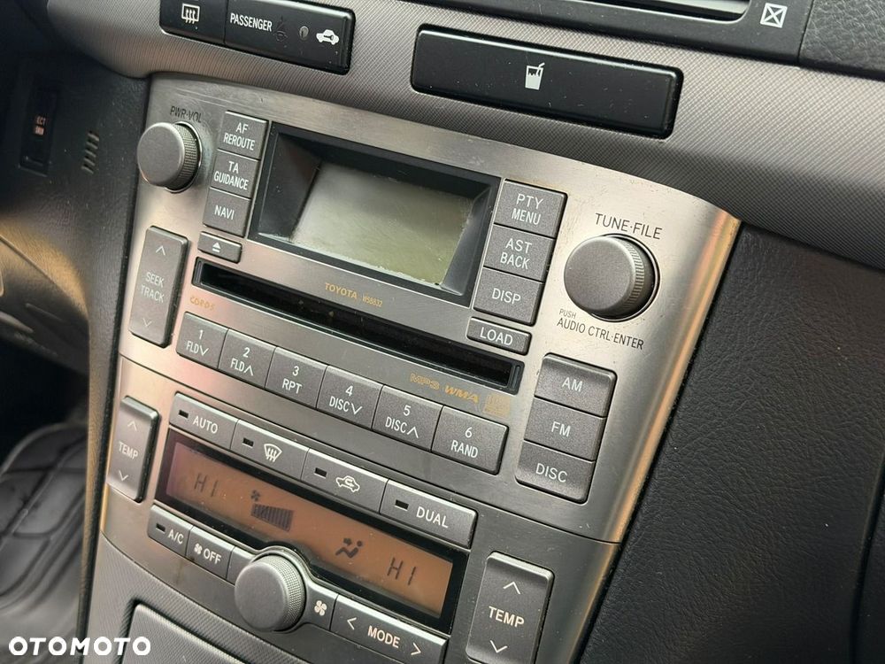 Toyota Avensis - 18