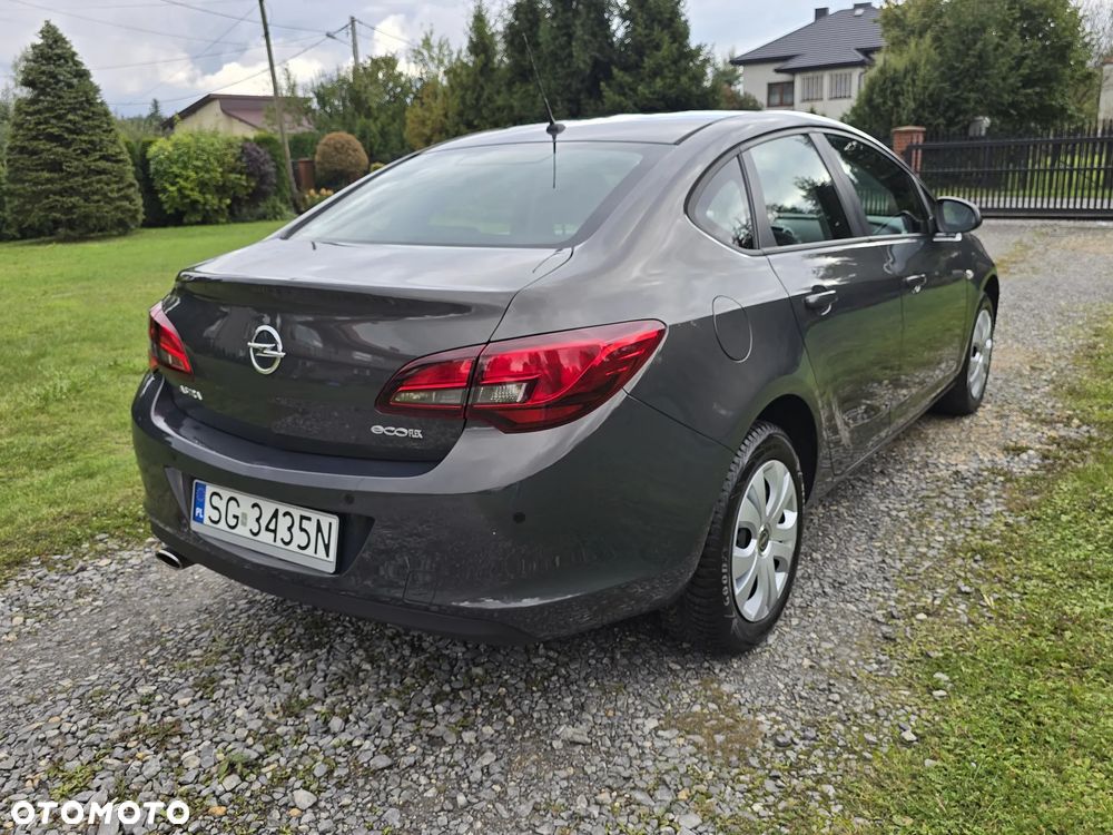 Opel Astra IV 1.4 T Enjoy EU6 - 4