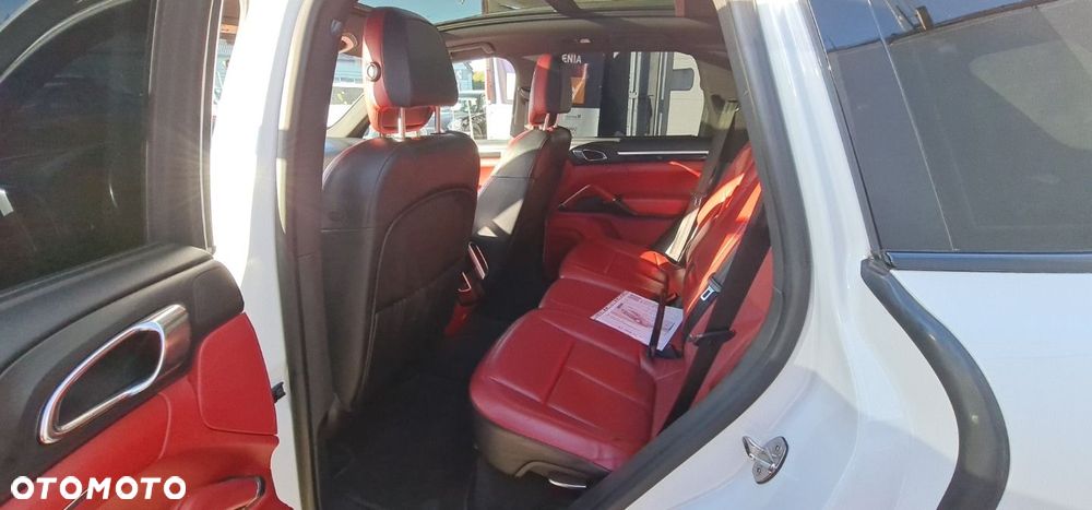 Porsche Cayenne - 28