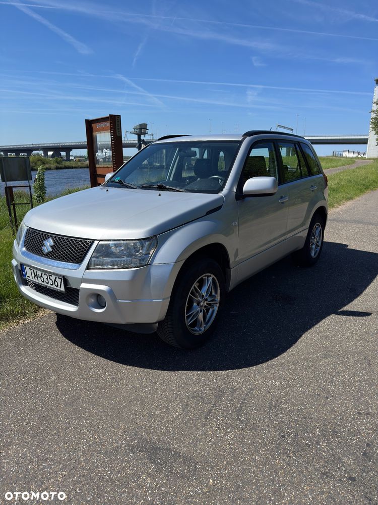 Suzuki Grand Vitara 2.0 Comfort - 1