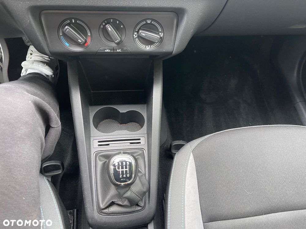 Skoda Fabia 1.2 TSI Ambiente Green tec - 17