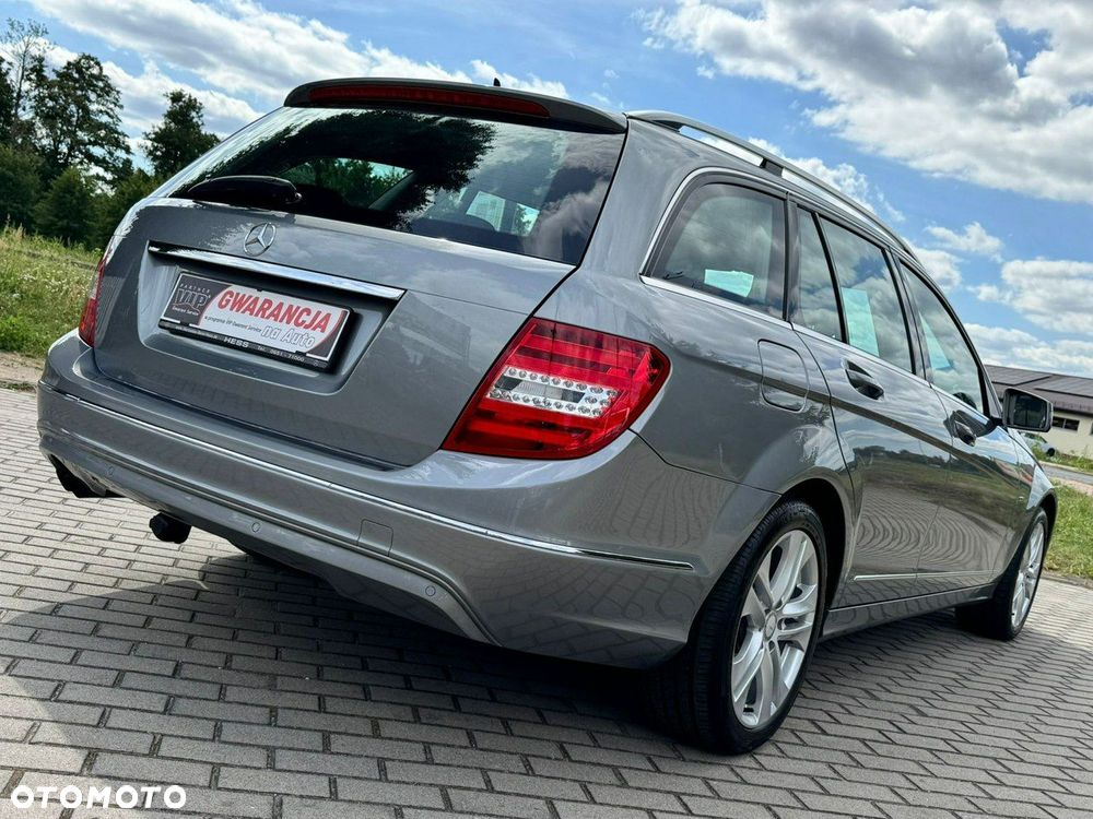 Mercedes-Benz Klasa C 180 CGI BlueEff Avantgarde - 4