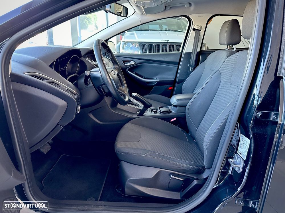 Ford Focus 2.0 TDCi Titanium PowerShift - 11