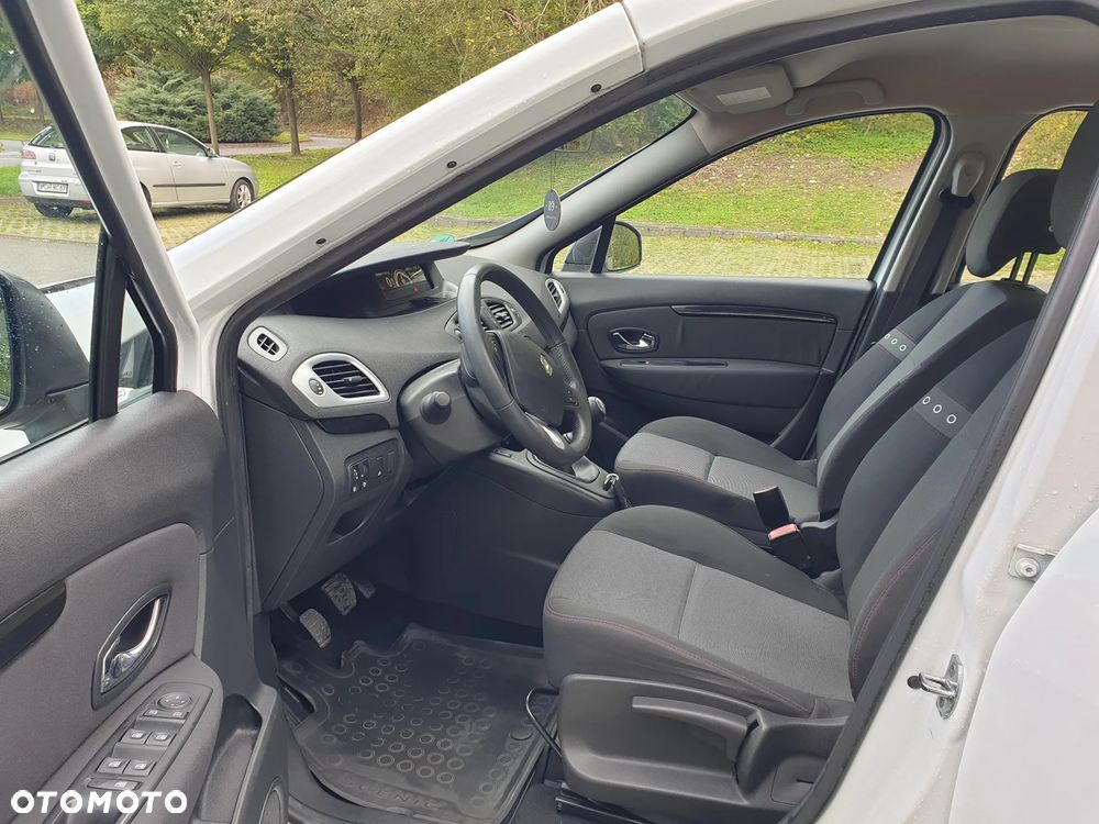 Renault Scenic 1.6 16V Start - 11