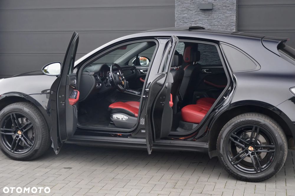 Porsche Macan T - 24