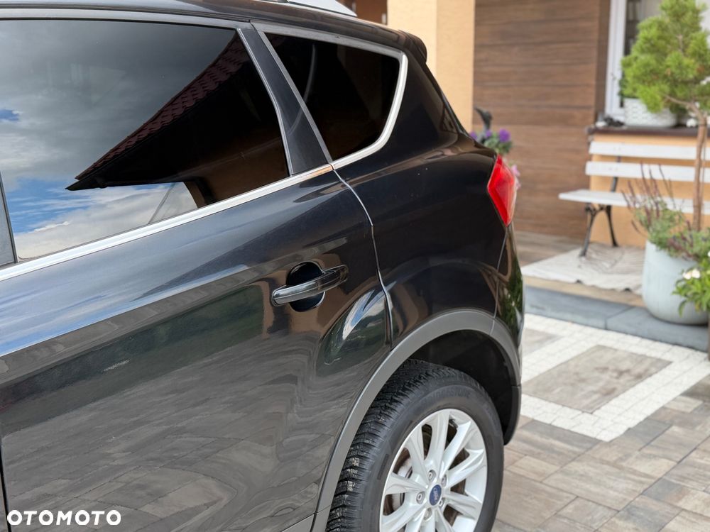 Ford Kuga 2.0 TDCi 2x4 Titanium - 30