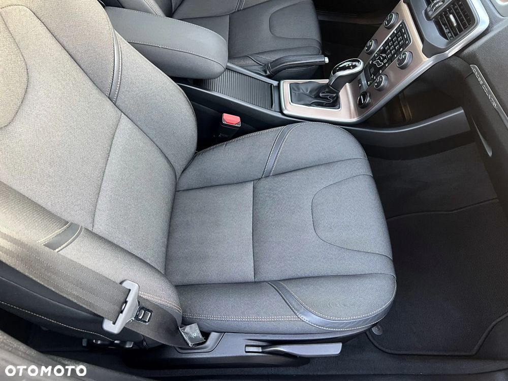 Volvo V40 Cross Country D4 Geartronic Momentum - 32