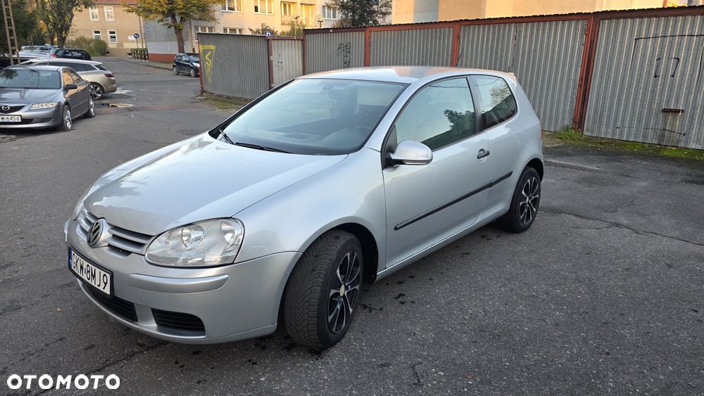 Volkswagen Golf - 1