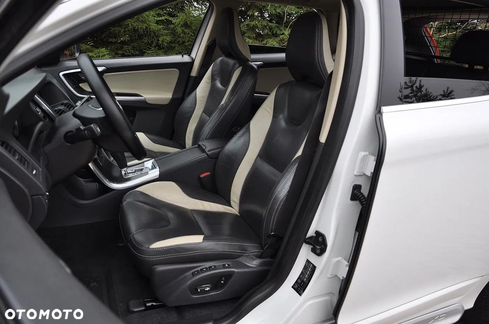 Volvo XC 60 D4 Geartronic RDesign - 18