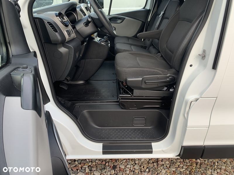 Renault Trafic L2H1 6cio osobowy Brygadowy DOKA Homologacja cięż. N1 FVAT23 Duża Ładowność 972kg - 23