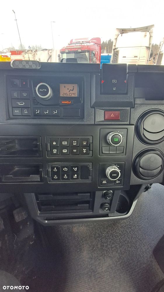 Renault C SERIES 460 - 25
