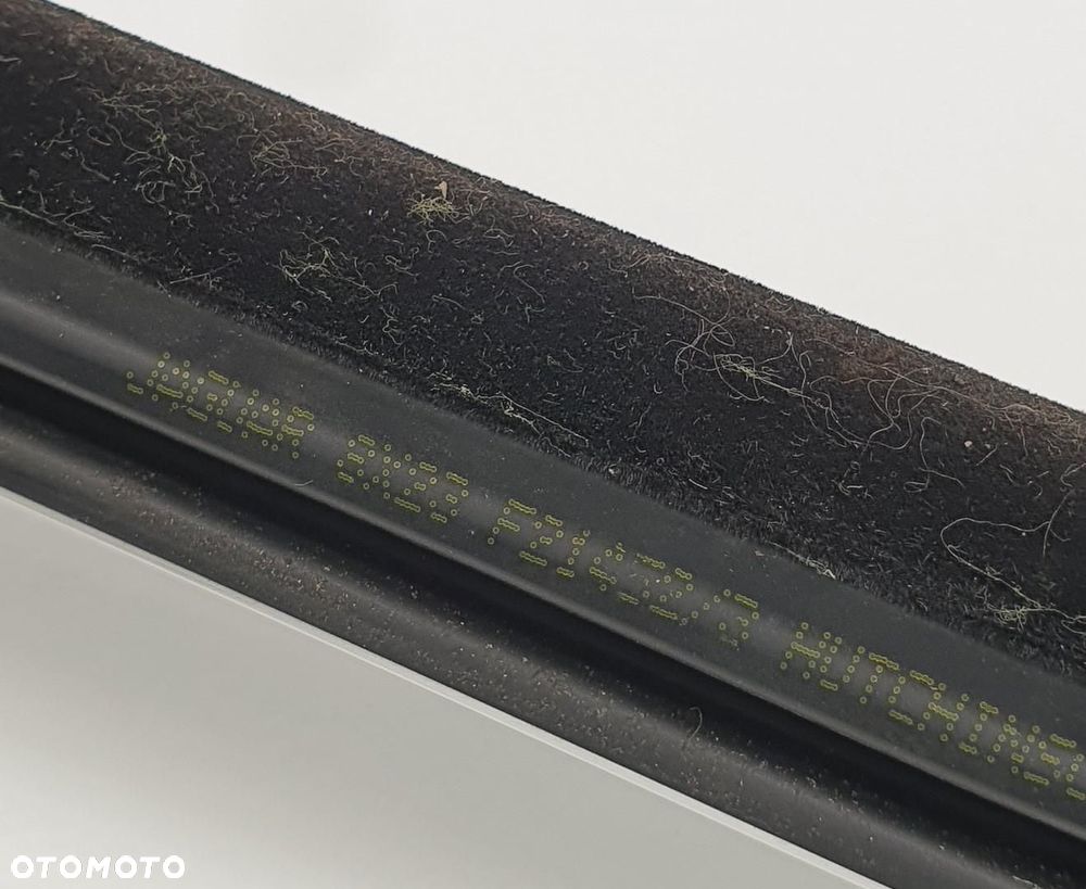 LISTWA ZGARNIAJĄCA PRAWY PRZÓD JAGUAR XF X250 - 8