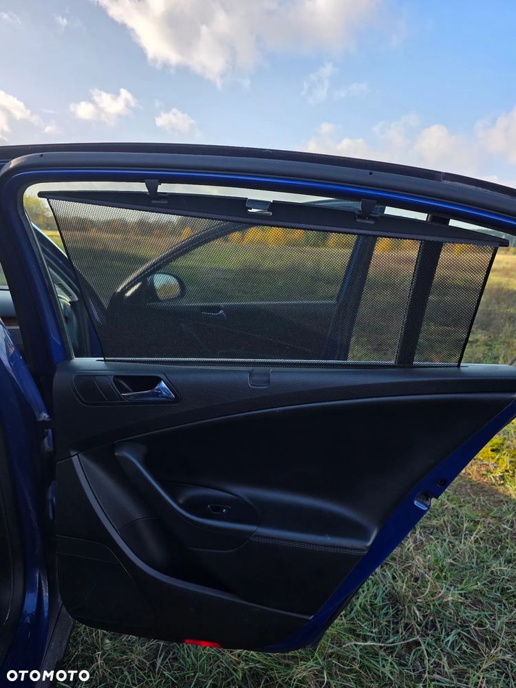 Volkswagen Passat 2.0 TDI Highline - 12