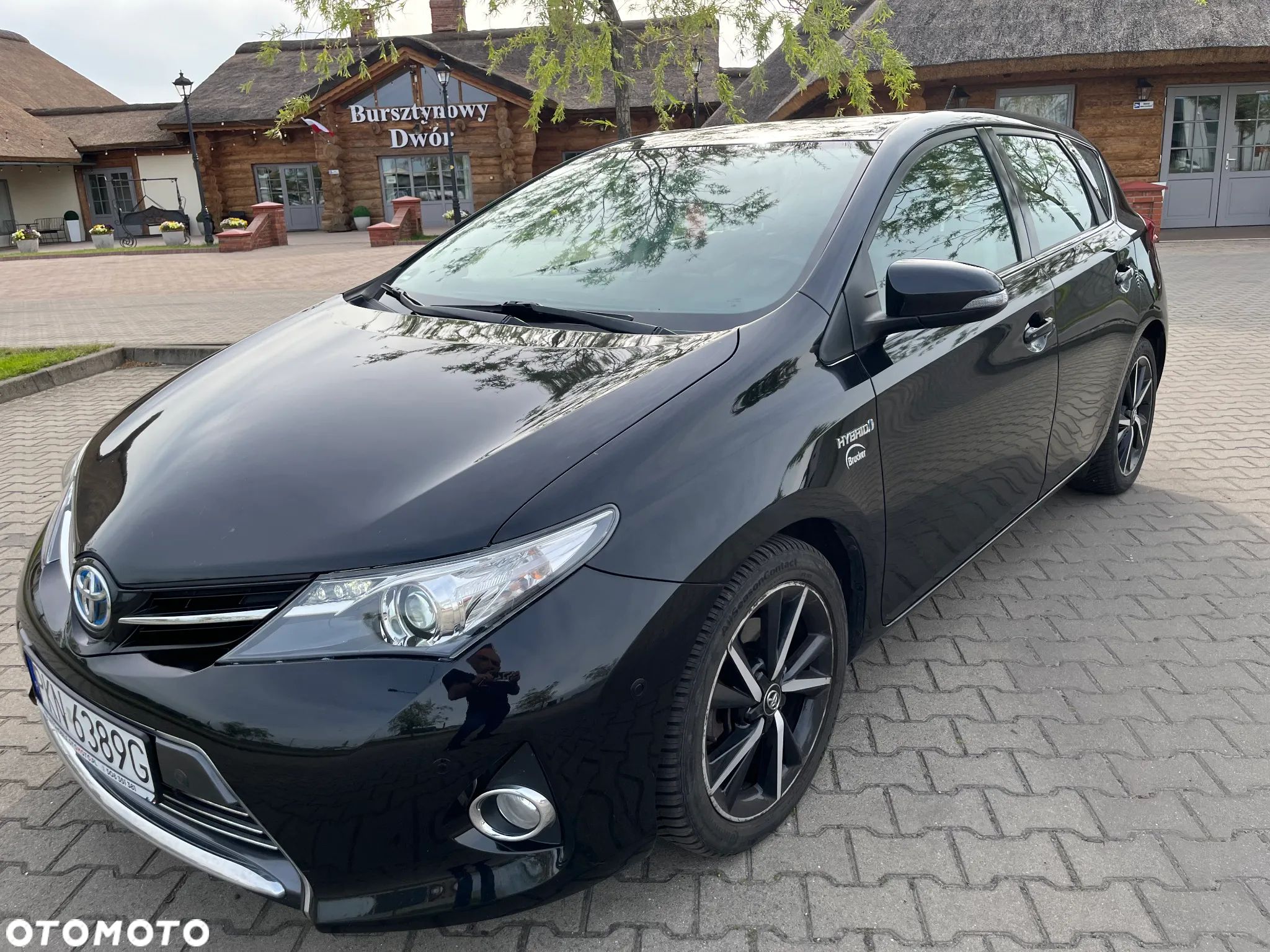 Toyota Auris 1.8 HSD Prestige NAVI - 1